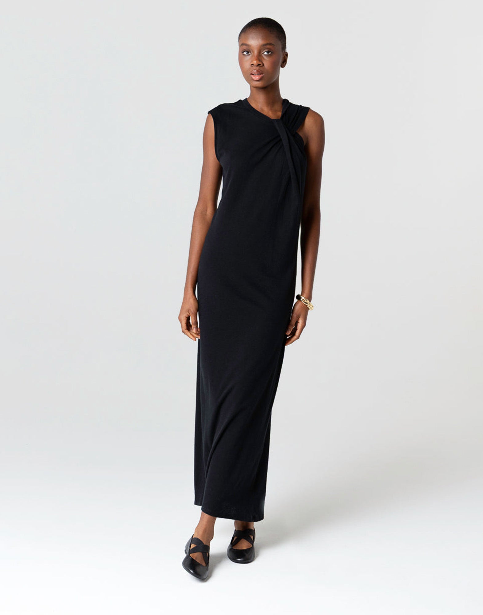 MAJESTIC FILATURES Abito Nero in Cotone Supima con Scollo a V