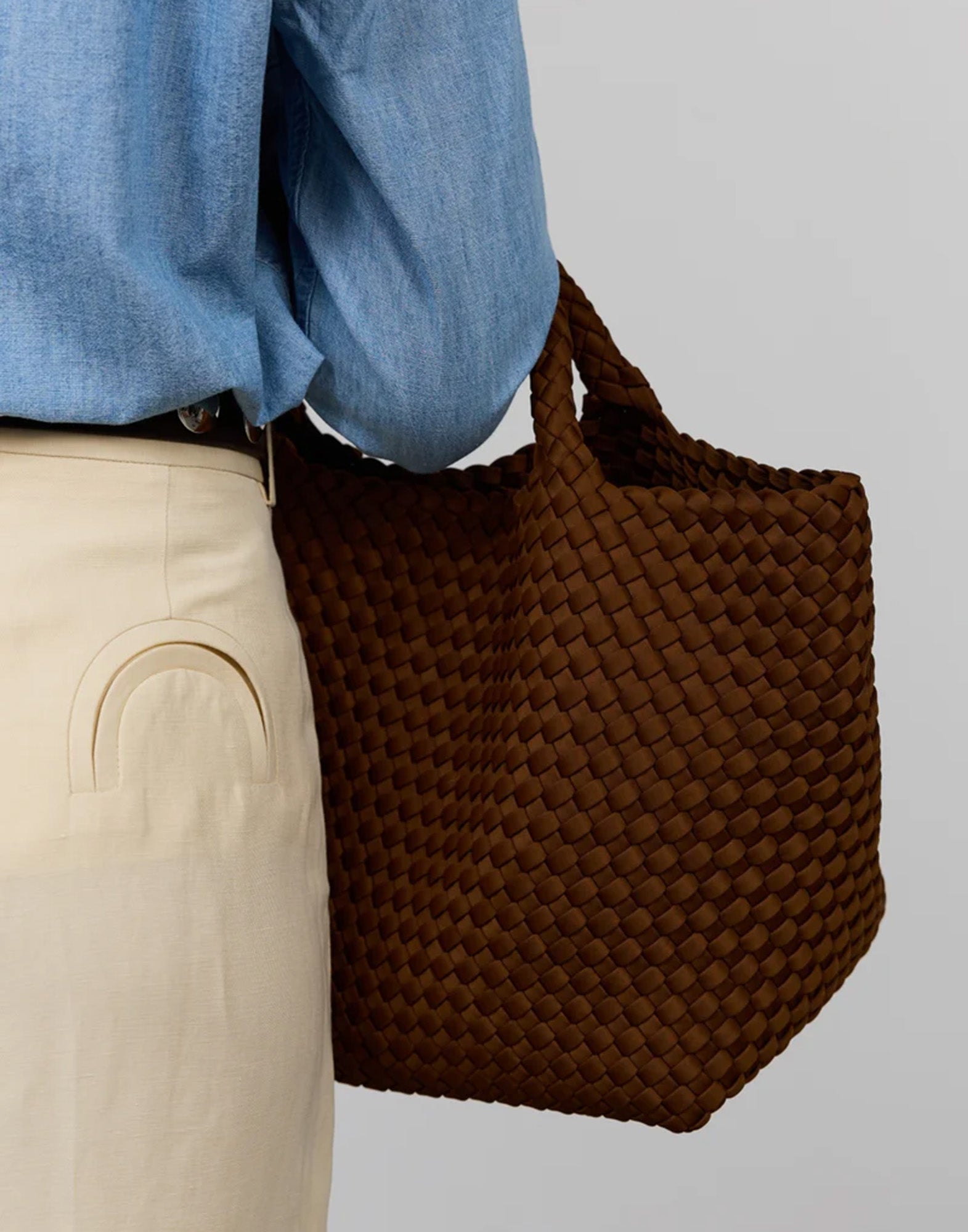 MARREA Shopping Media in Neoprene Intrecciato Caramel Caffè