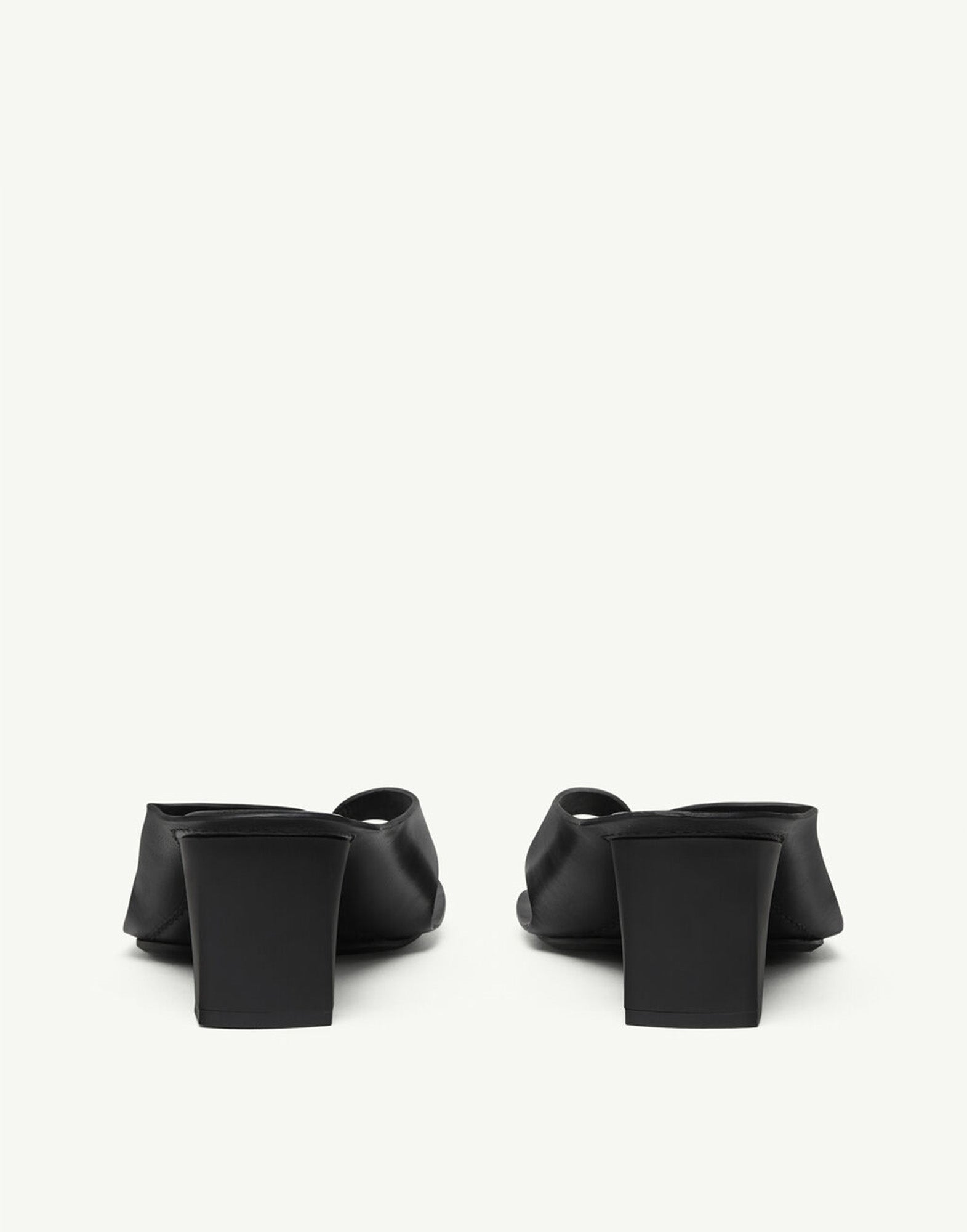 MM6 MAISON MARGIELA Mule Infradito Anatomic in Pelle con Tacco Nere