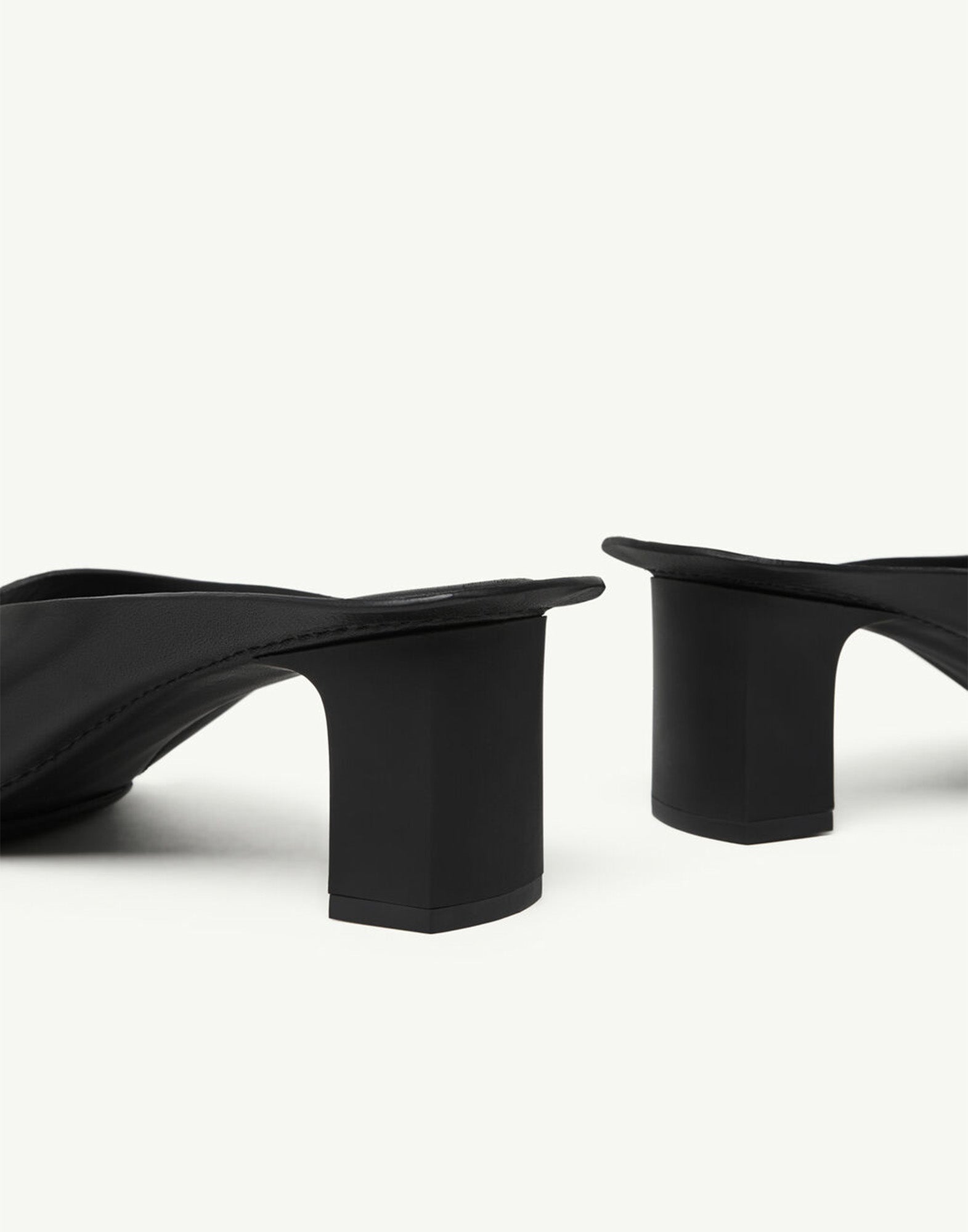 MM6 MAISON MARGIELA Mule Infradito Anatomic in Pelle con Tacco Nere