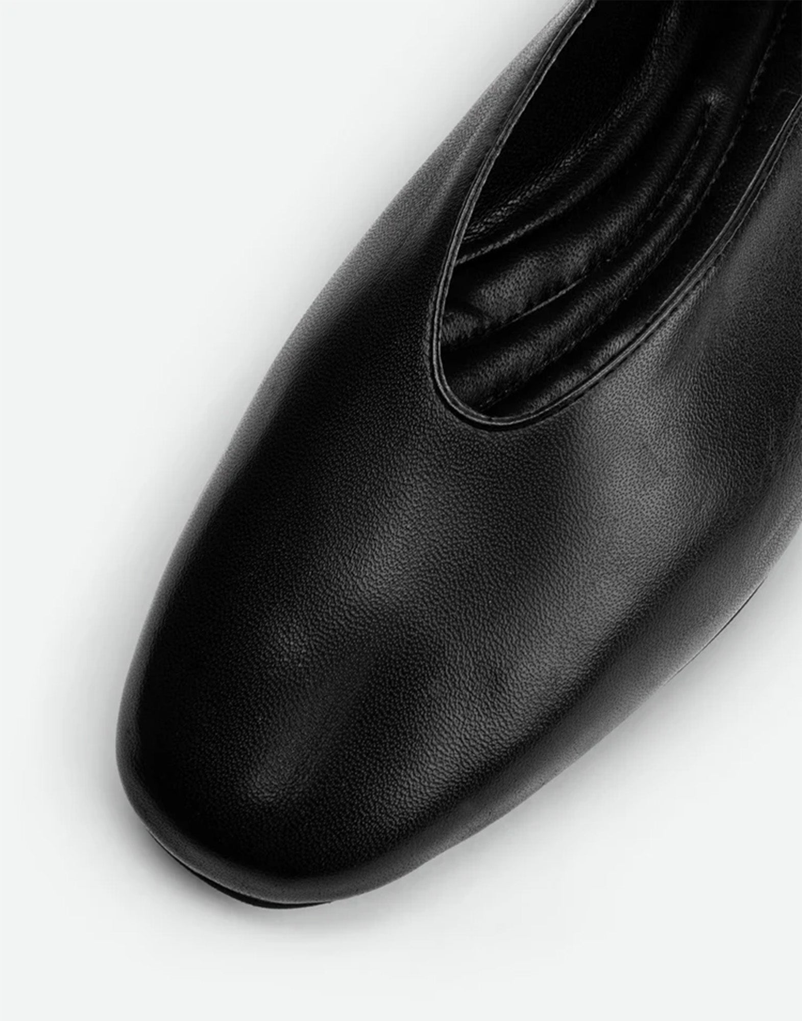 POEVE Reese Ballerine in Nappa con Punta Almond Nere