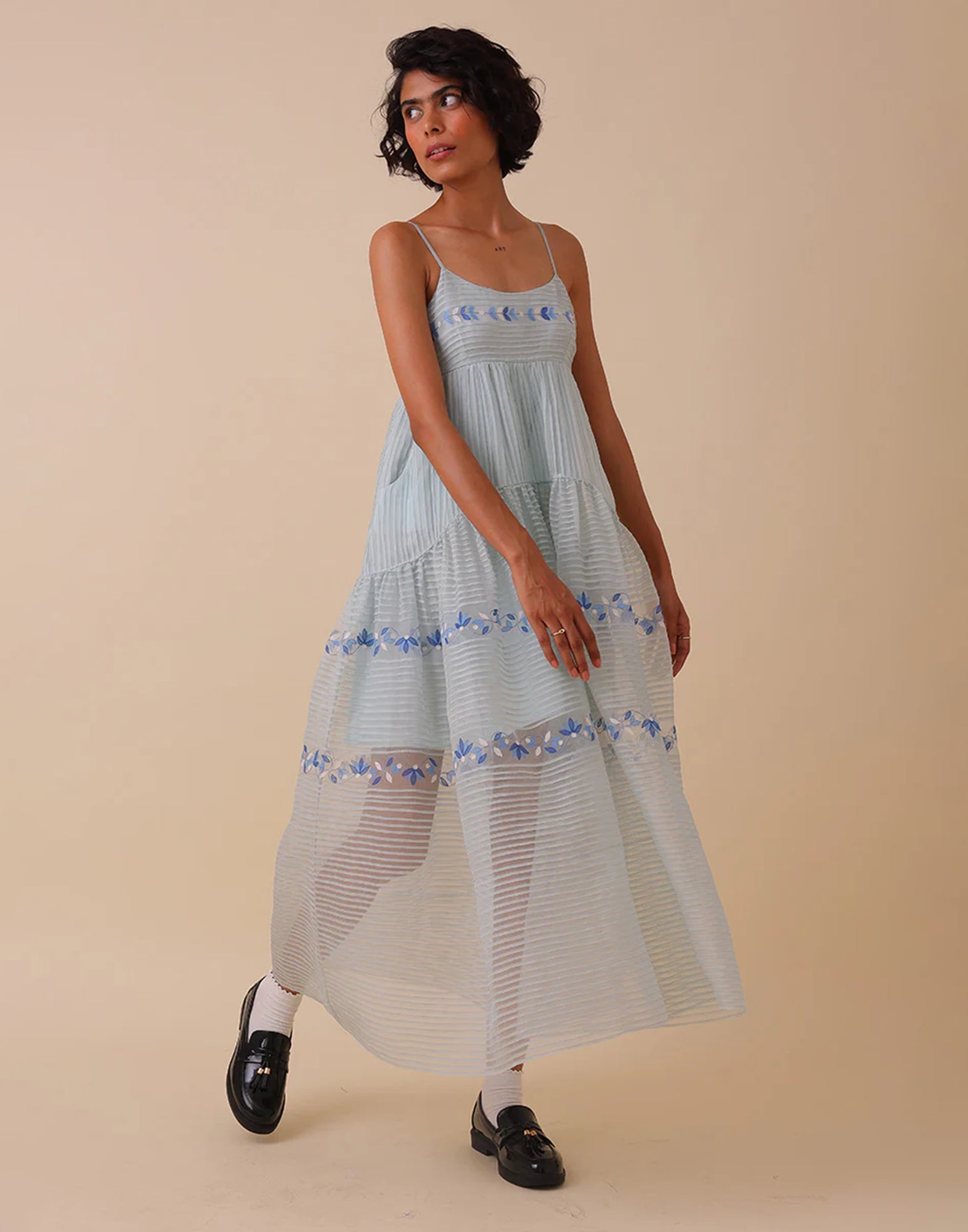 SWGT Abito in Cotone con Ricami e Pintuck Blu