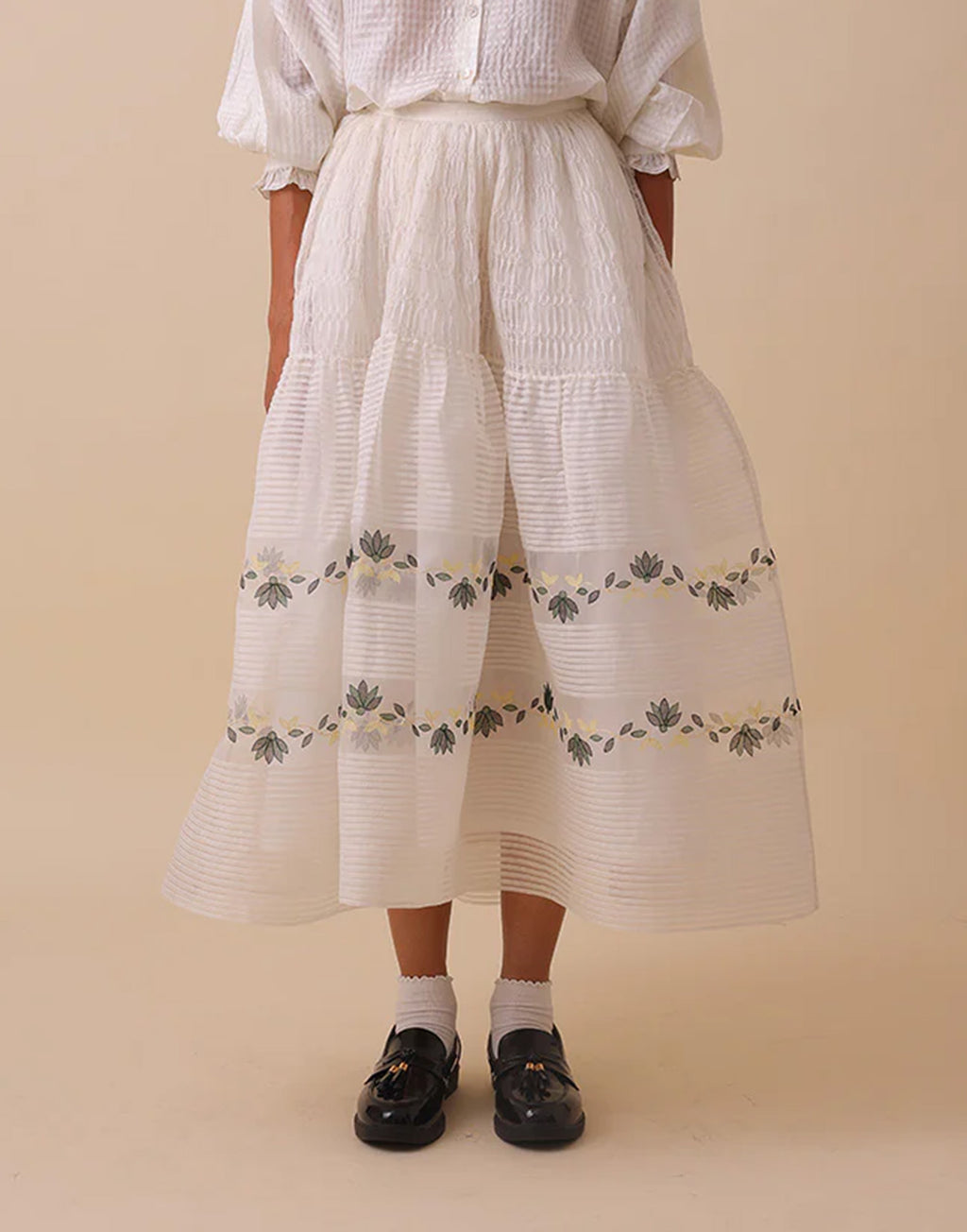 SWGT Gonna in Organza di Seta con Ricami Bianca