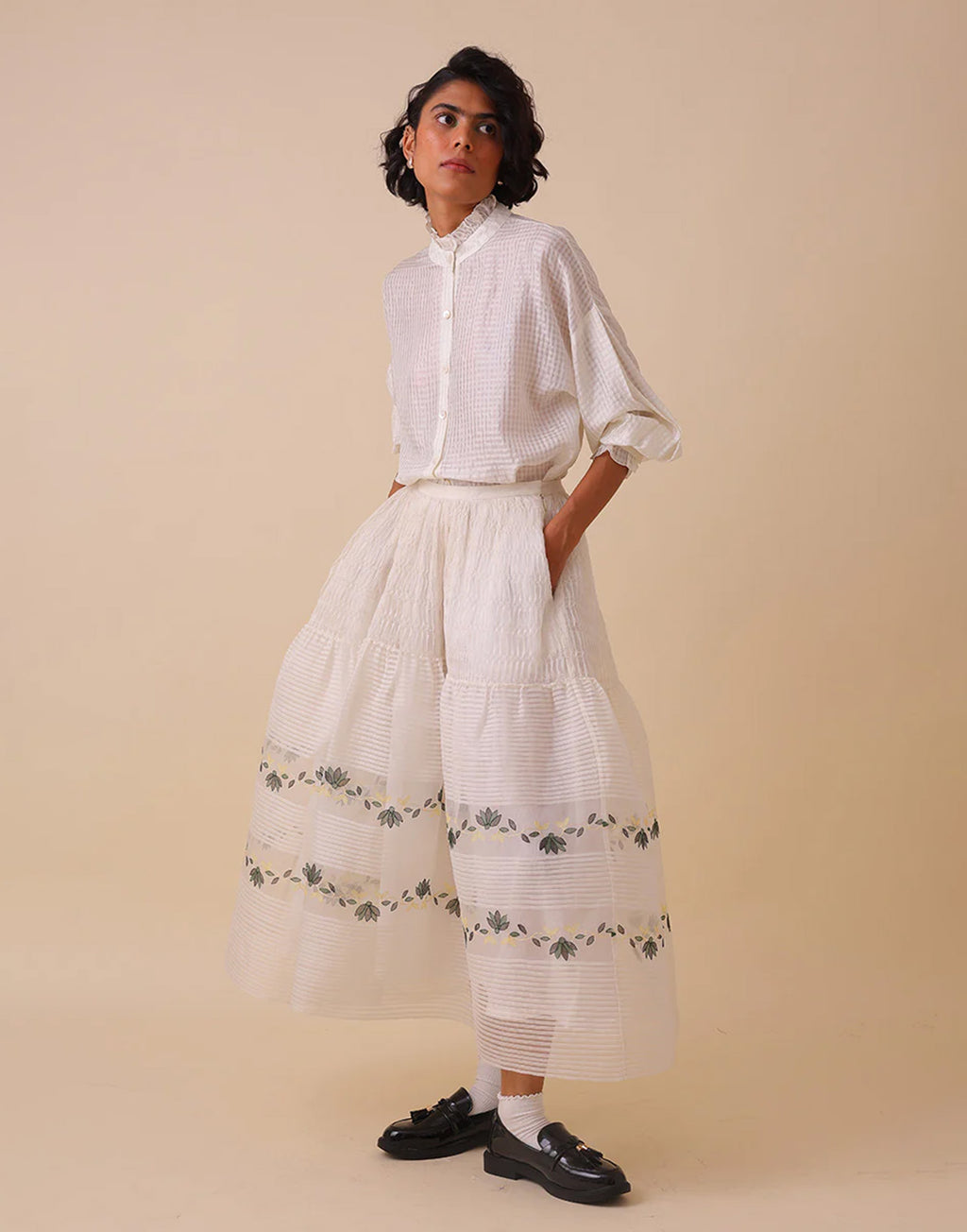 SWGT Gonna in Organza di Seta con Ricami Bianca