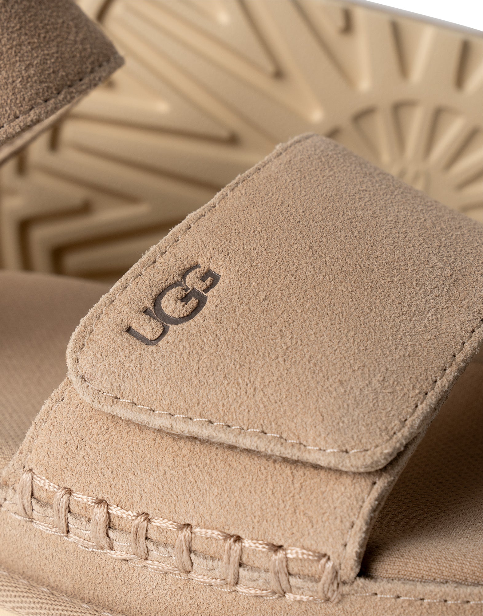 UGG Sandali Goldenstar in Camoscio Sand