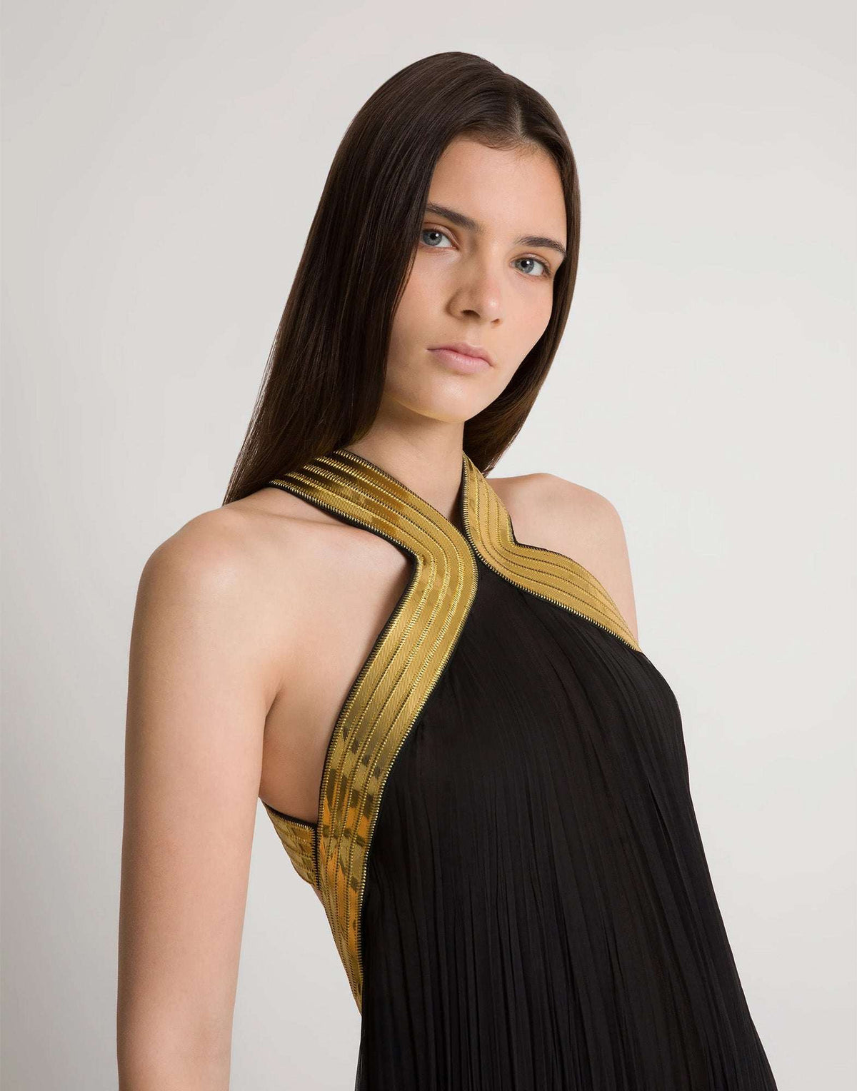 ALBERTA FERRETTI Abito Lungo in Chiffon Plissé con Ricami Metallici Nero