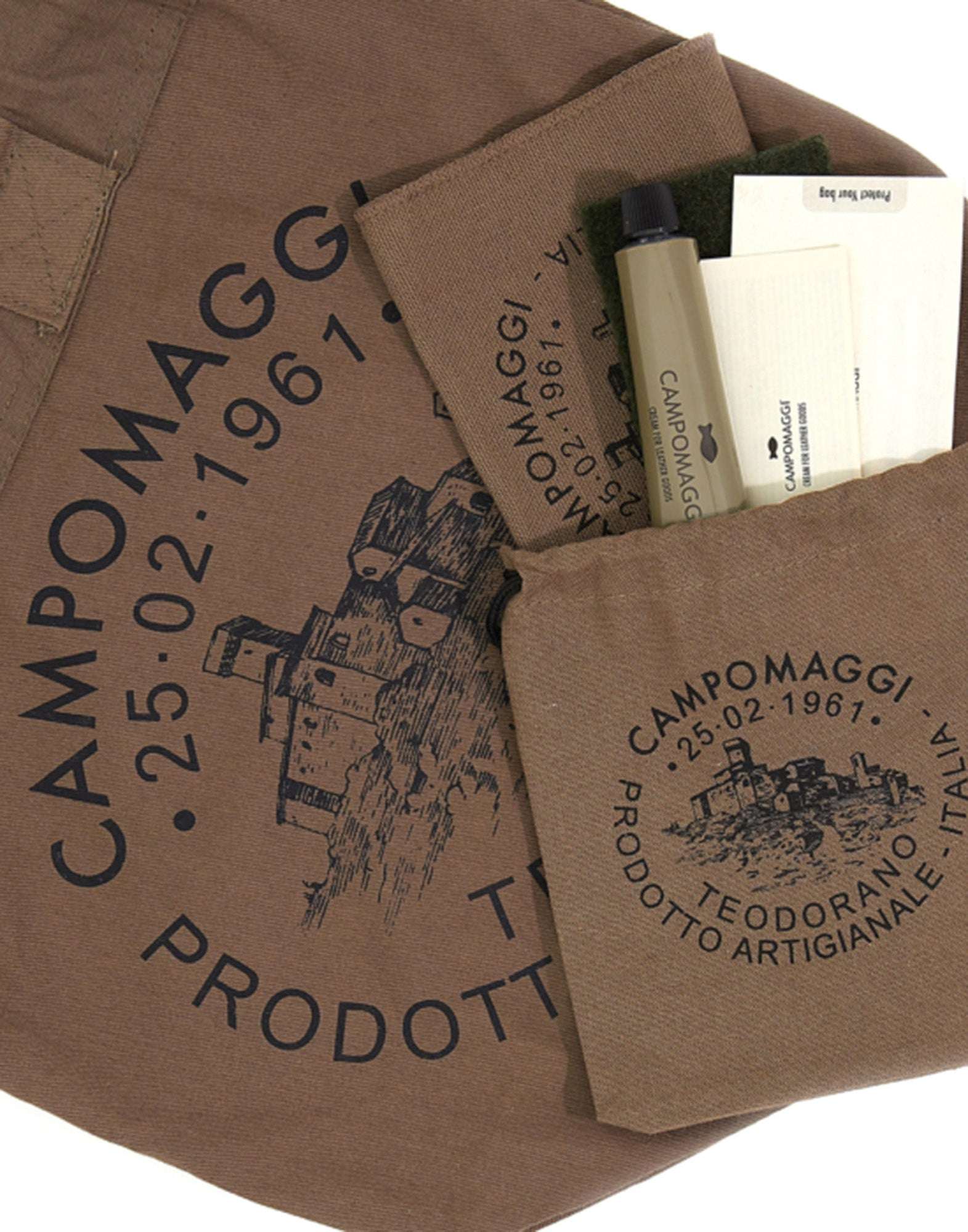 CAMPOMAGGI Borsa Valentina a Cuore in Pelle con Borchie Nera