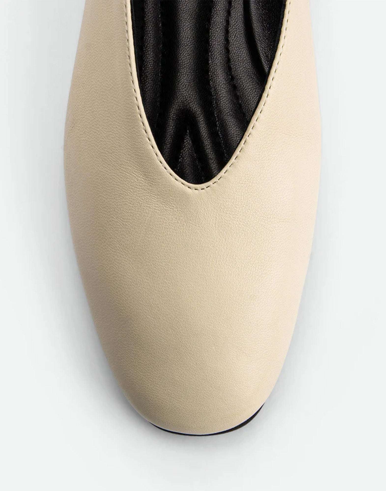 POEVE Reese Ballerine in Nappa con Punta Almond Avorio