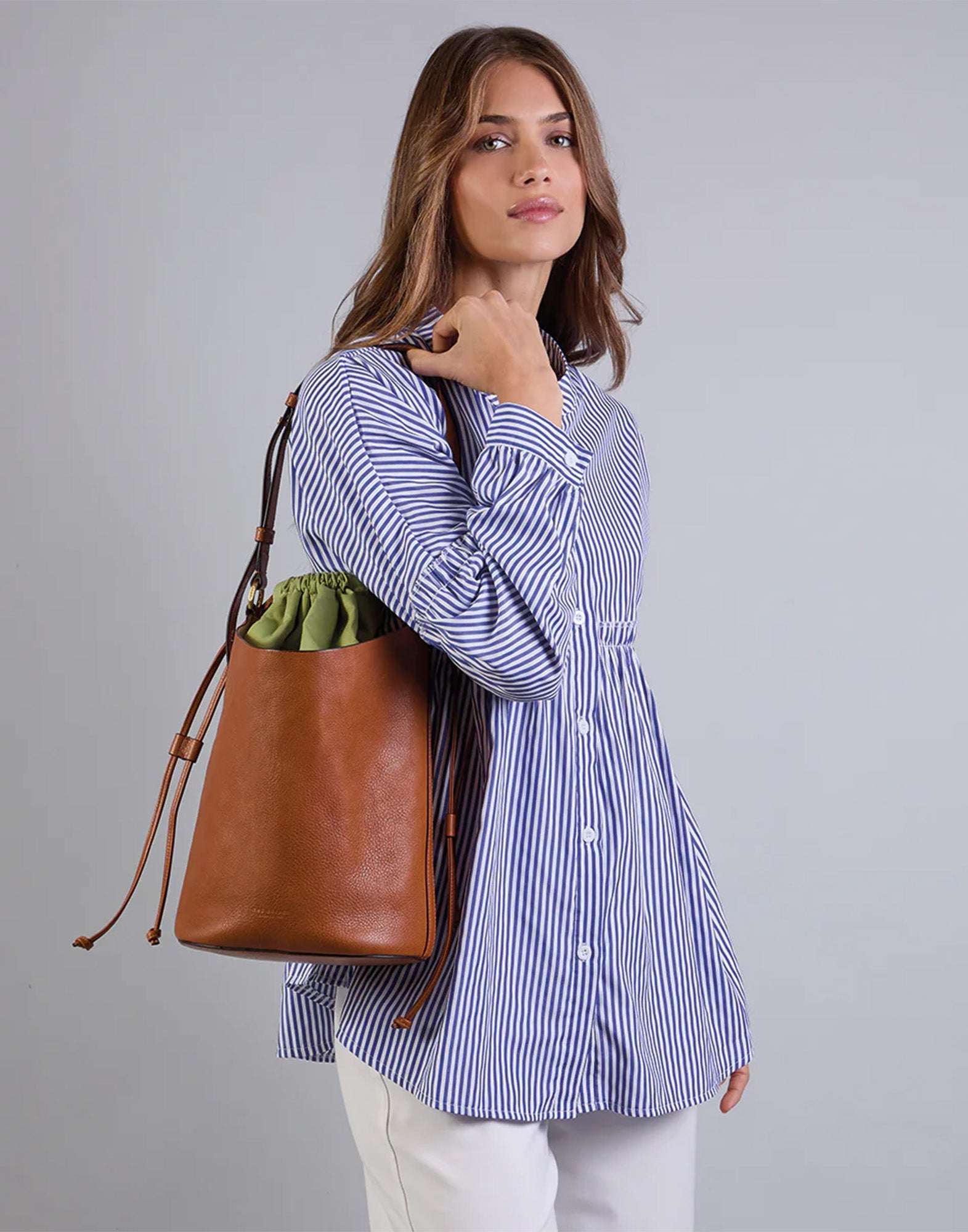 THE BRIDGE Luce Soft Borsa Secchiello in Pelle Cognac