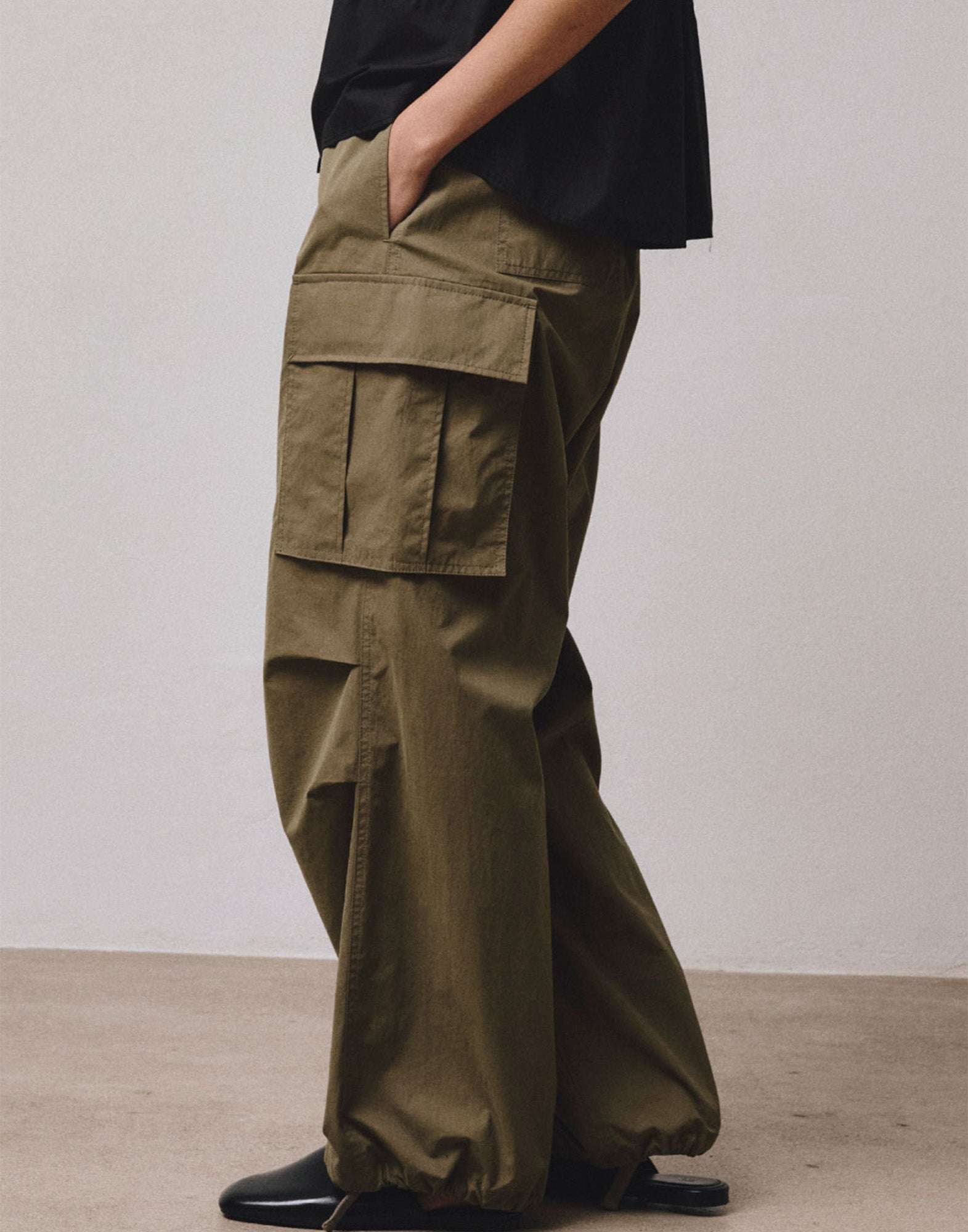 VIS A VIS Pantaloni Cargo in Cotone Nylon Khaki