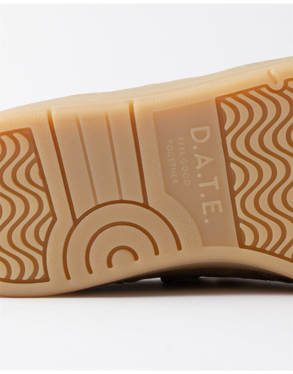 D.A.T.E. Sneakers Court 2.0 Suede Camel